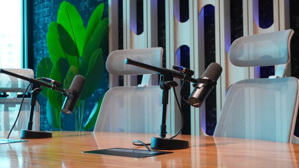 flexcast podcast banner